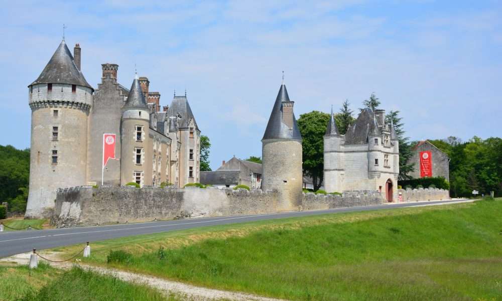 chateau-montpoupon-tour-medievale-1000x600.jpg